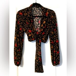 Trendy Iman cheetah Print Cropped Top tied